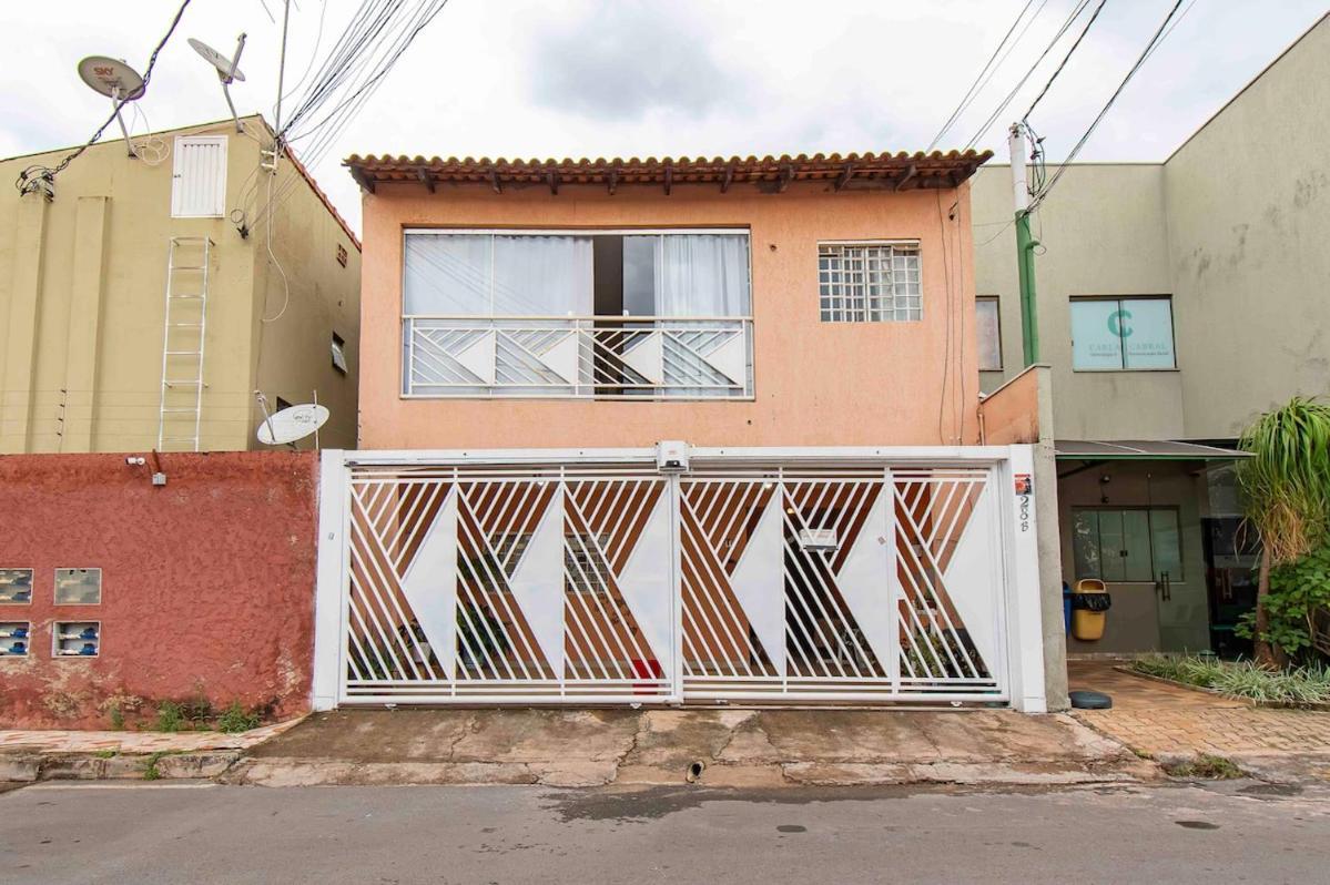 Homestay Aconchegante 5 Min Da Esplanada